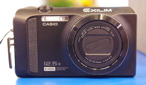 Casio Exilim EX-ZR200