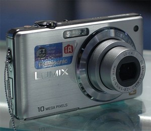 Panasonic DMC-FS7