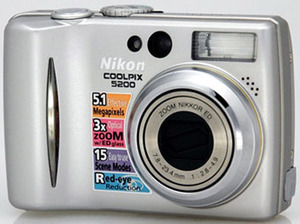 Nikon CoolPix 5200