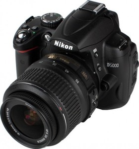 Nikon D5000